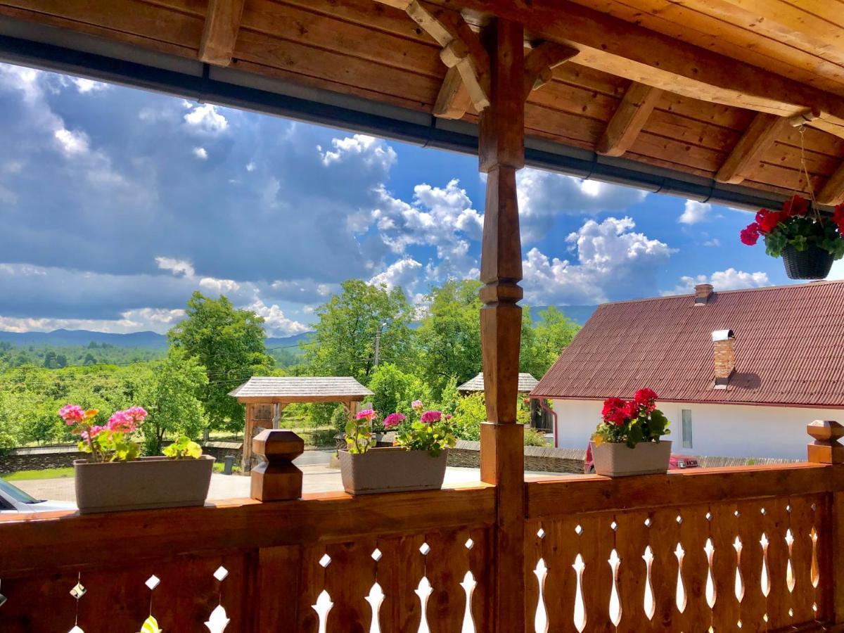 Pensiunea Roca Maramures Desesti Luaran gambar